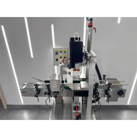 Zakręcarka automatyczna rolkowa CS-3000-4